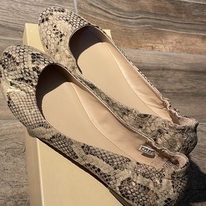 Flats 🥿 Mossimo supply 91/2 not worn , soft